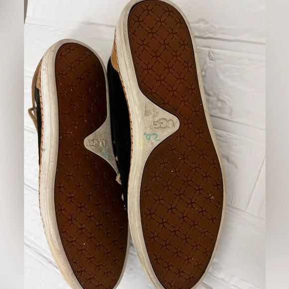 UGG Men’s Boots Size 8 - Picture 8 of 8